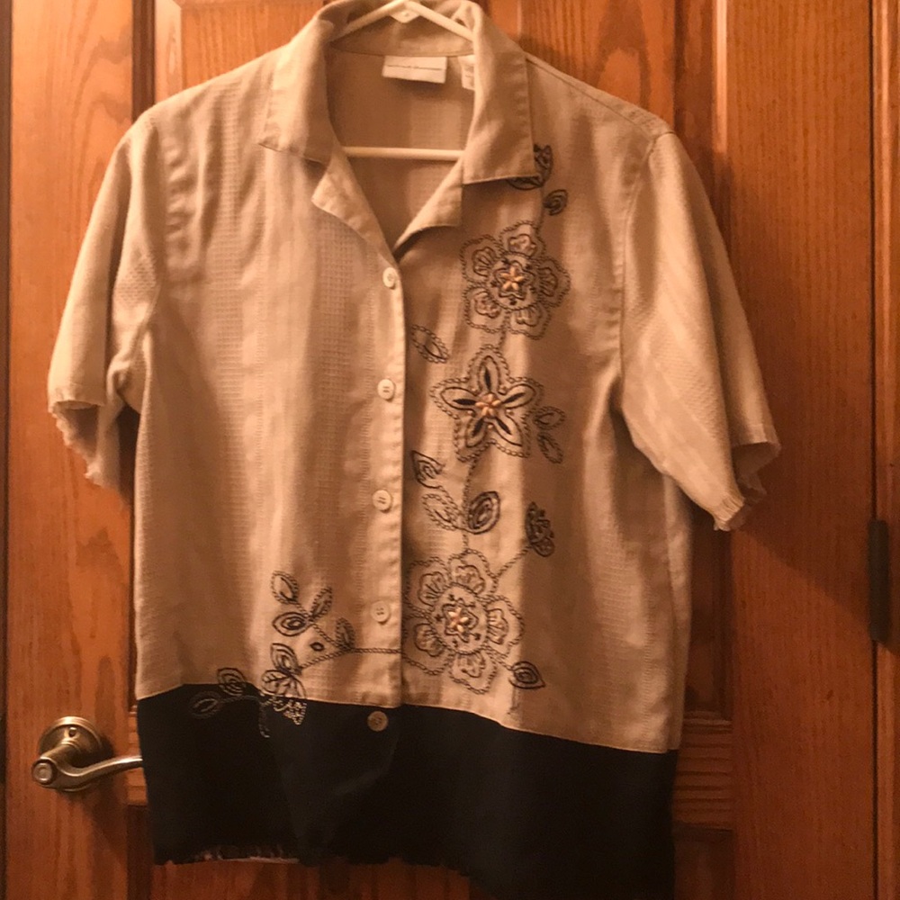Alfred Dunner Beaded Shirt Size 10